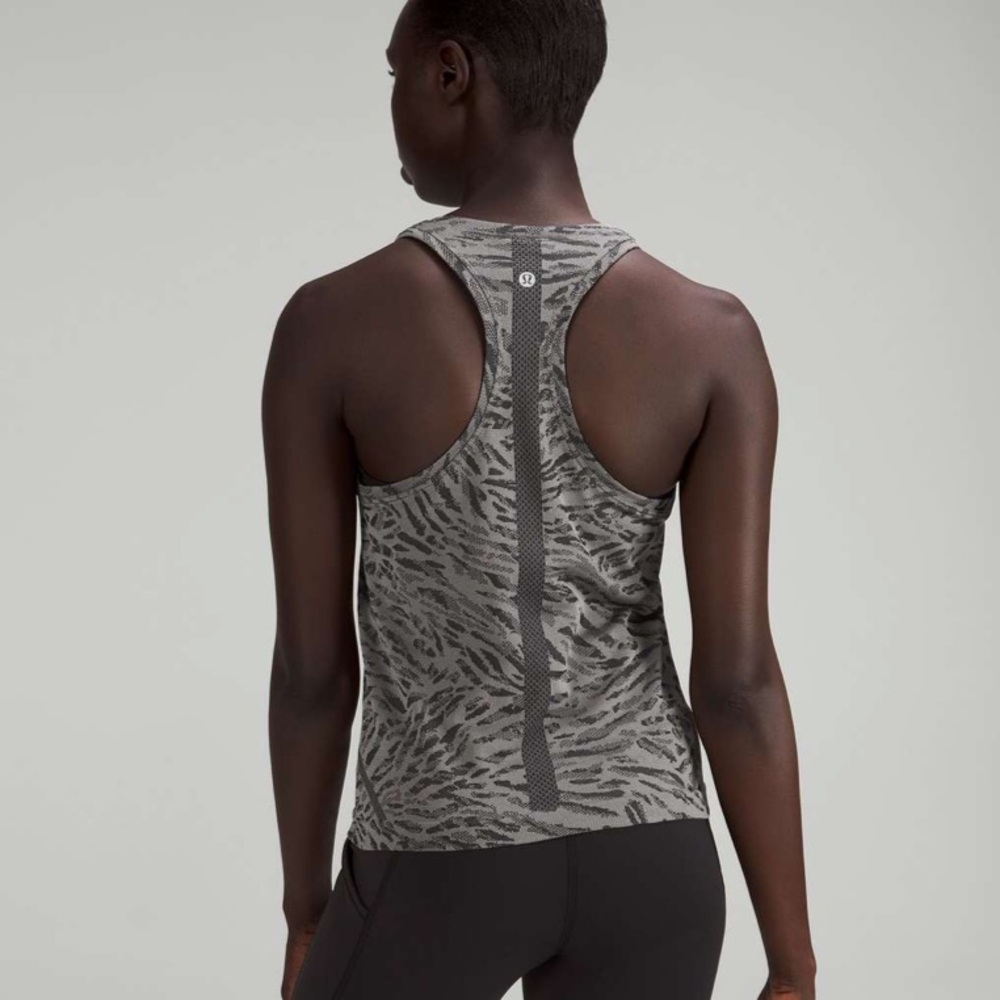 Lululemon Swiftly Tech Racerback Tank Top 2.0 *Race Length Black / Grey Size 6 - Picture 5 of 13